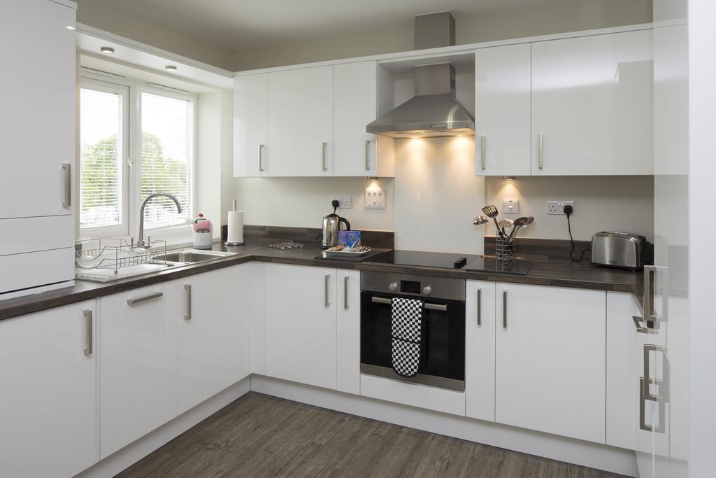 House Of Fisher - Beneficial House Bracknell Room photo